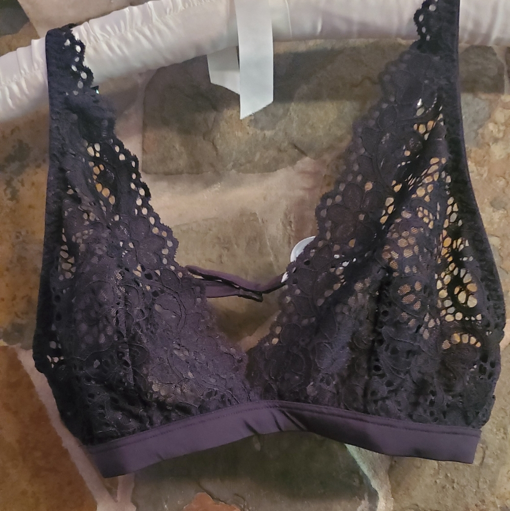 DKNY " Sold Out " classic lace bralet SZ L